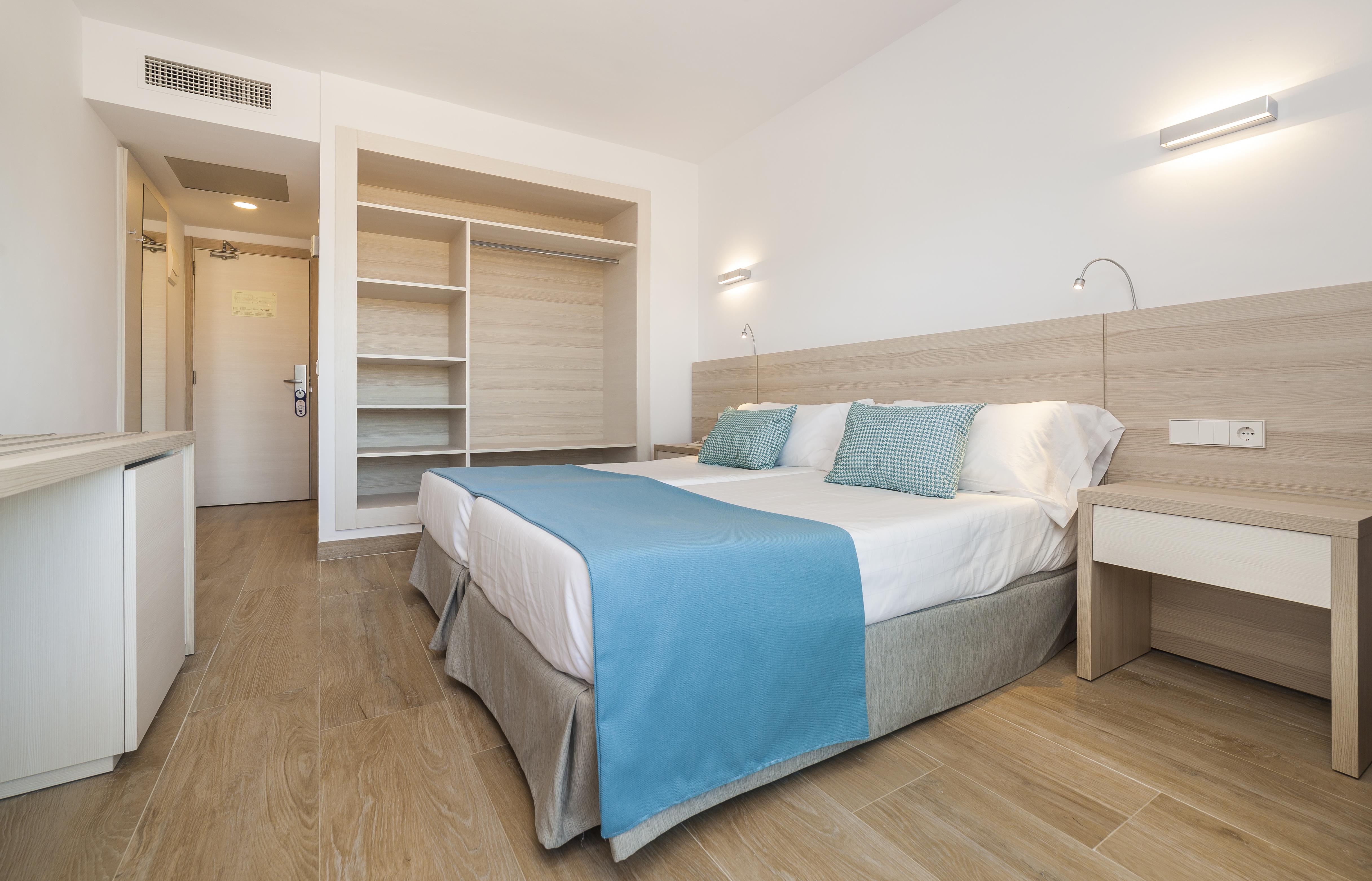 Globales Mimosa Hotel Palmanova Екстериор снимка