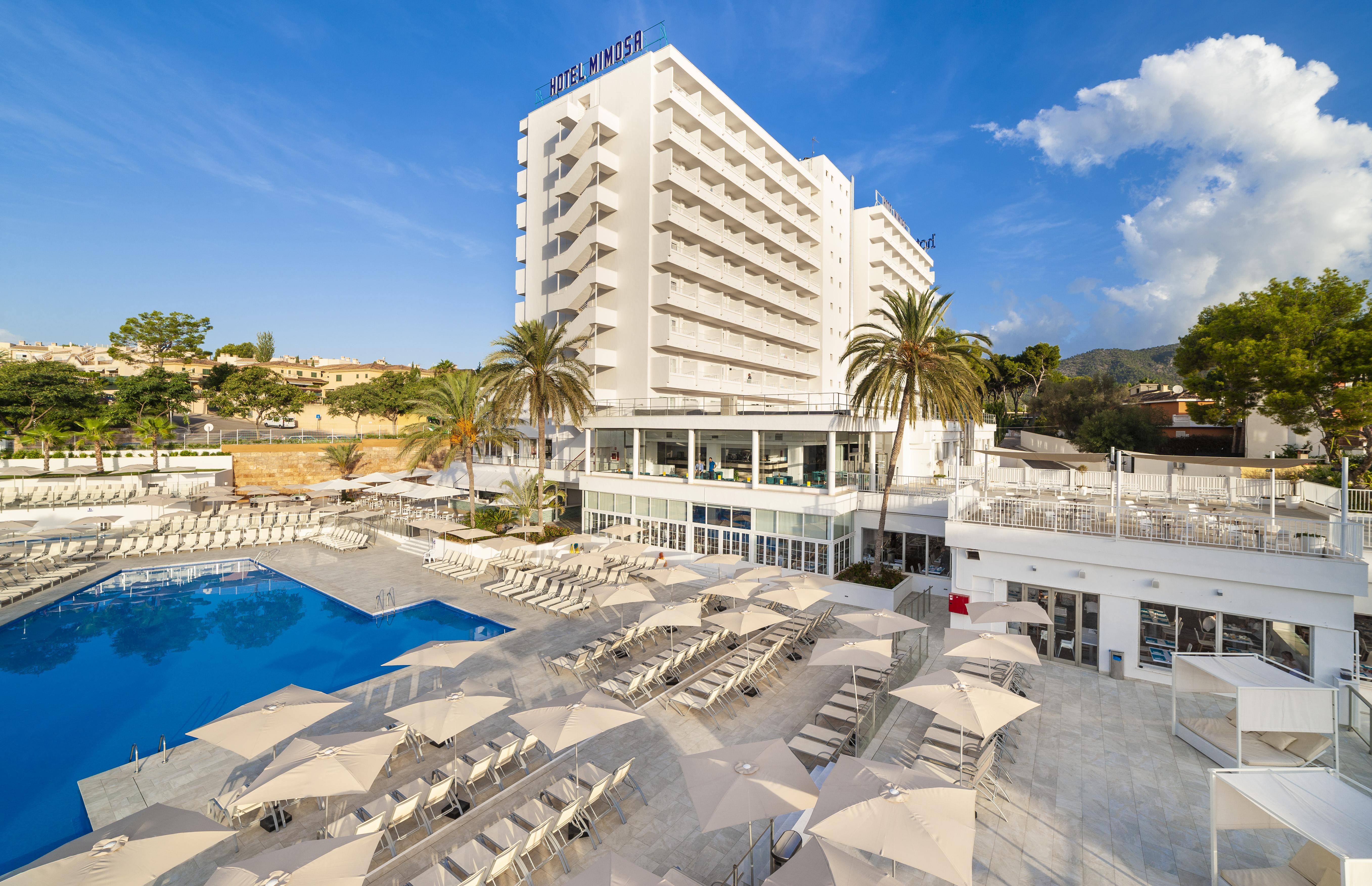 Globales Mimosa Hotel Palmanova Екстериор снимка