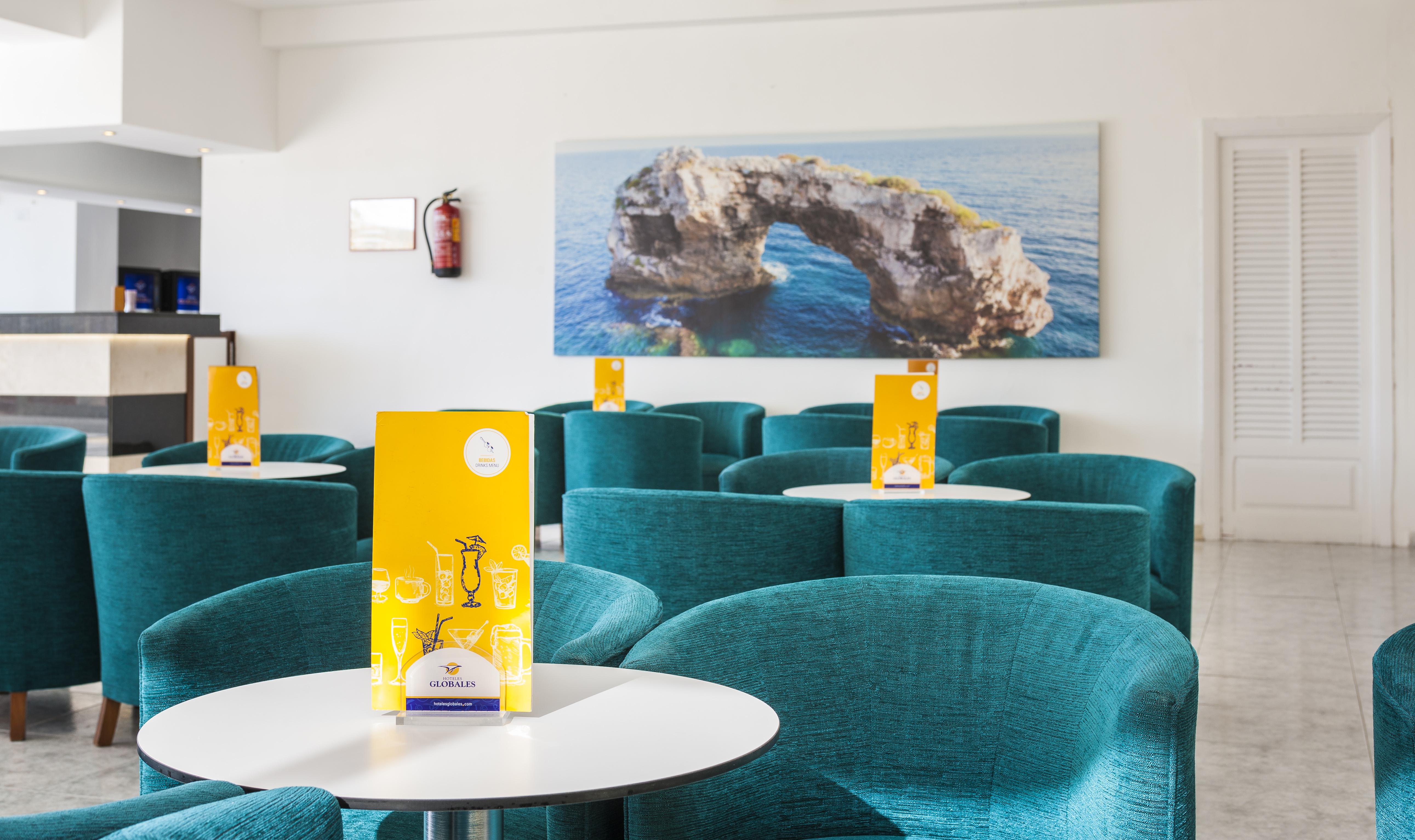 Globales Mimosa Hotel Palmanova Екстериор снимка