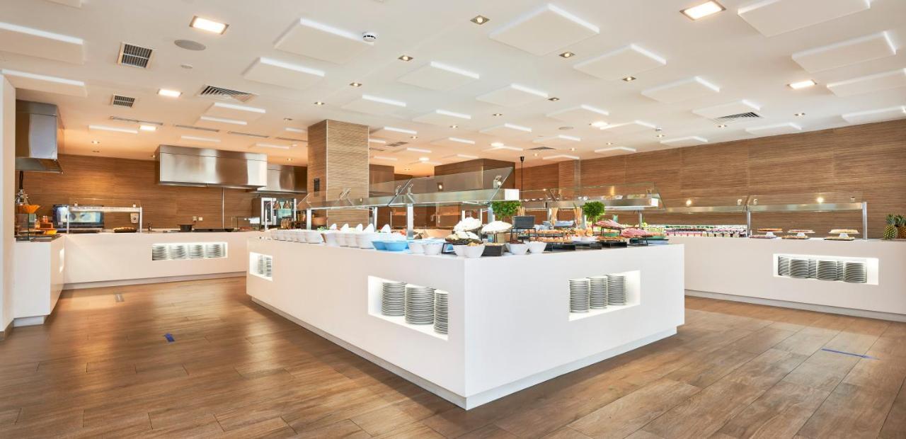 Globales Mimosa Hotel Palmanova Екстериор снимка