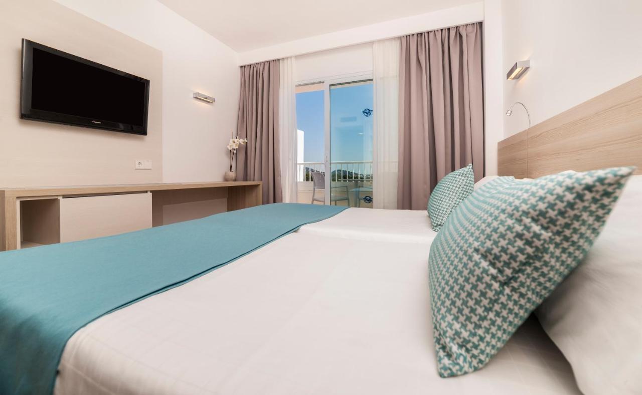 Globales Mimosa Hotel Palmanova Екстериор снимка